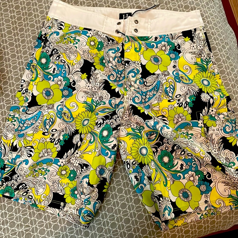 H Hilfiger board shorts/swim trunks 100% Polyester